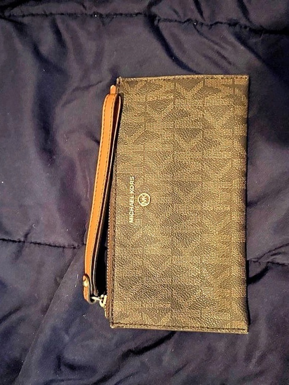 Michael Kors Large Flat Multifunction Wristlet